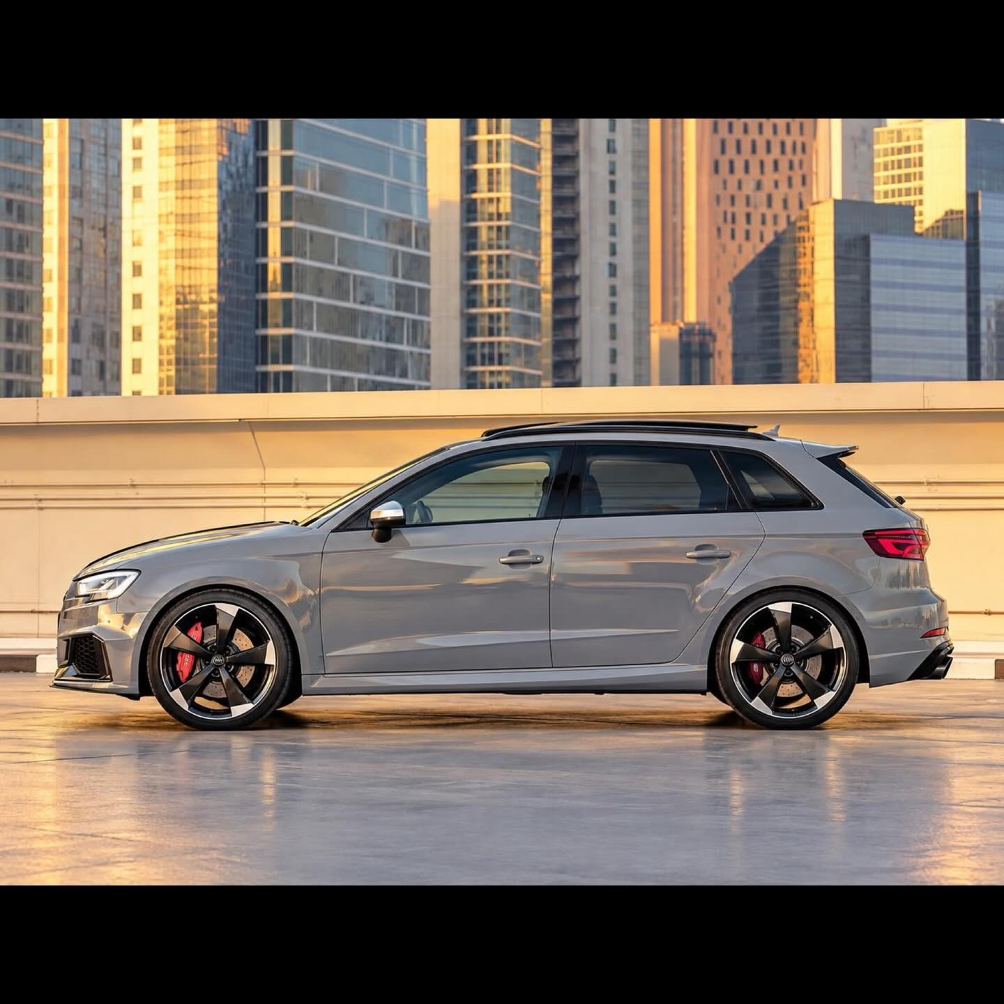 أودي RS3 2018 صورة 3