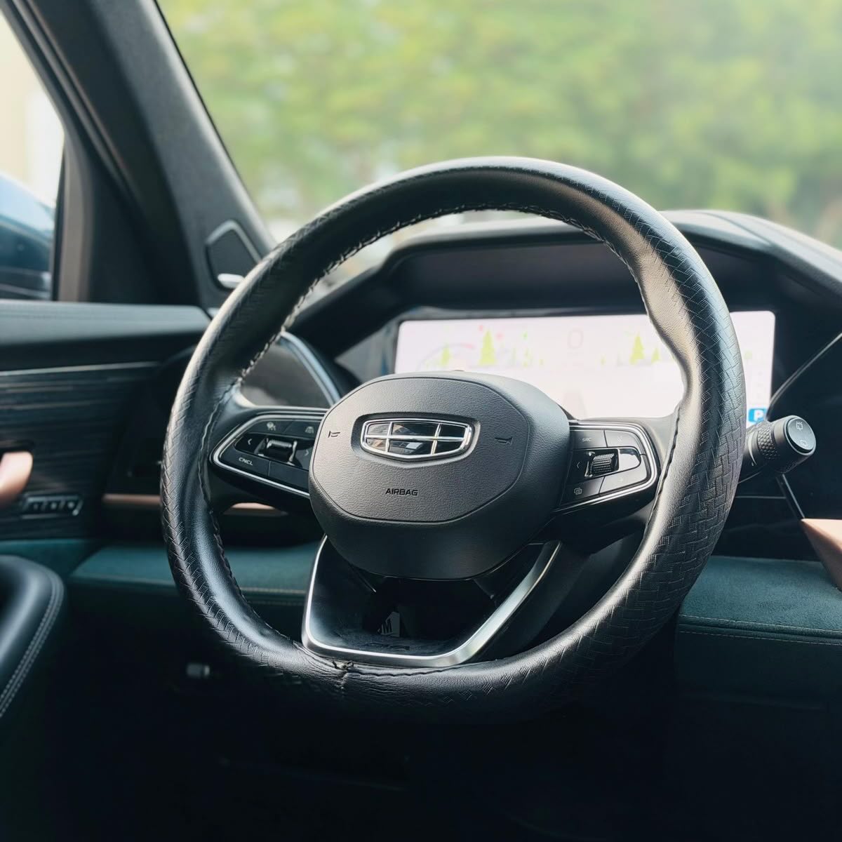 Geely Monjaro 2024 photo 2