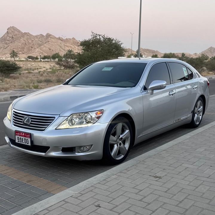 لكزس LS 2011 صورة 2