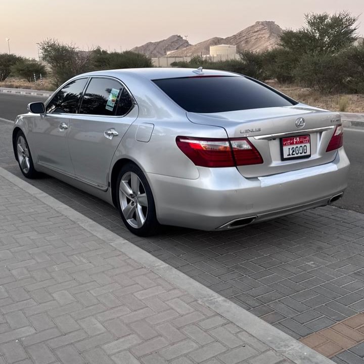 لكزس LS 2011 صورة 3