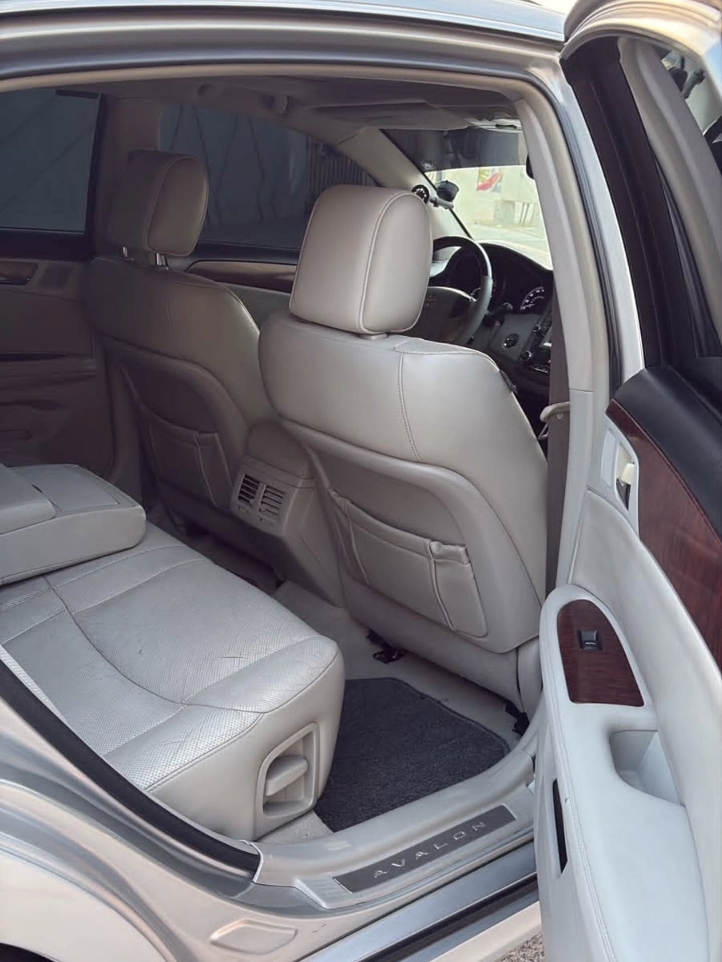 Toyota Avalon 2011 photo 5