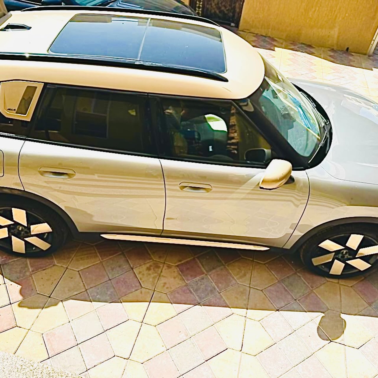 مِيني كنتري مان 2025 صورة 4