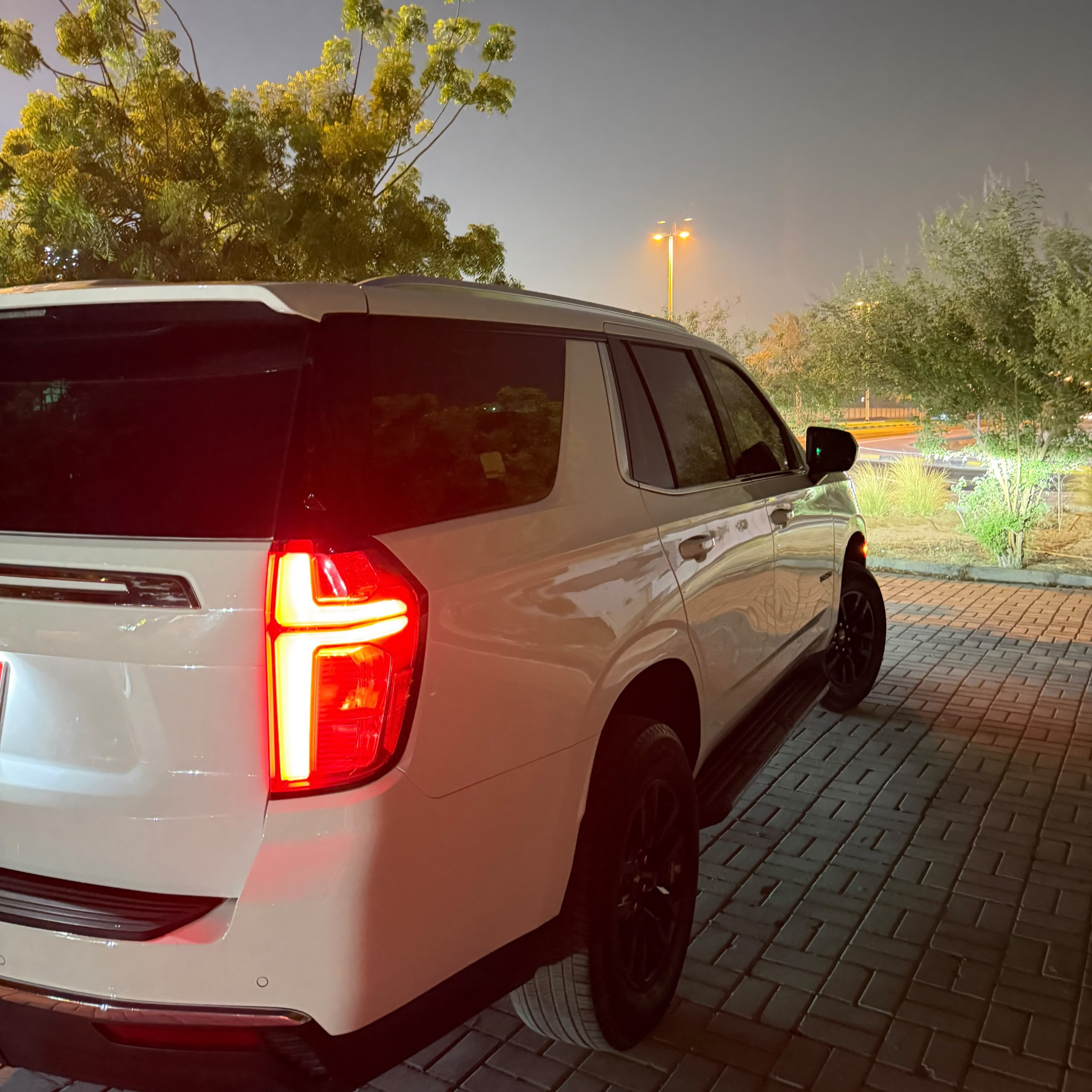 Chevrolet Tahoe 2023 photo 3