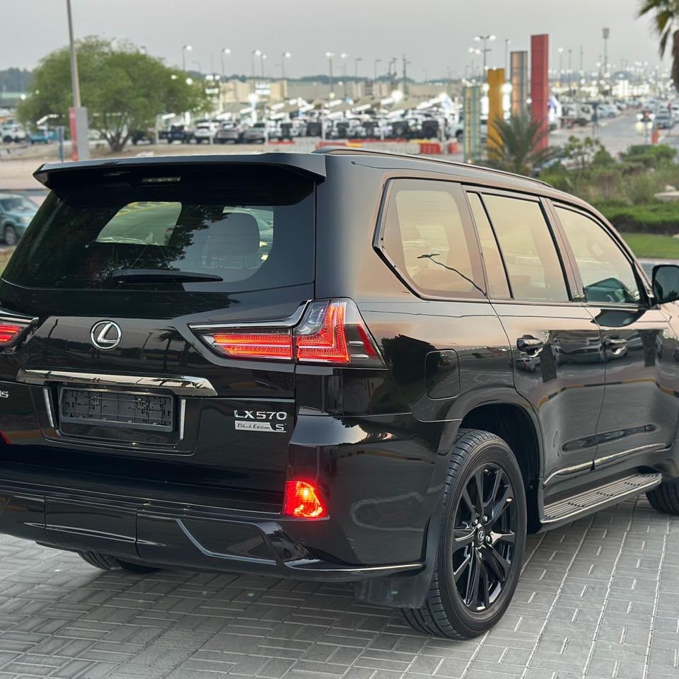 لكزس LX 2019 صورة 4
