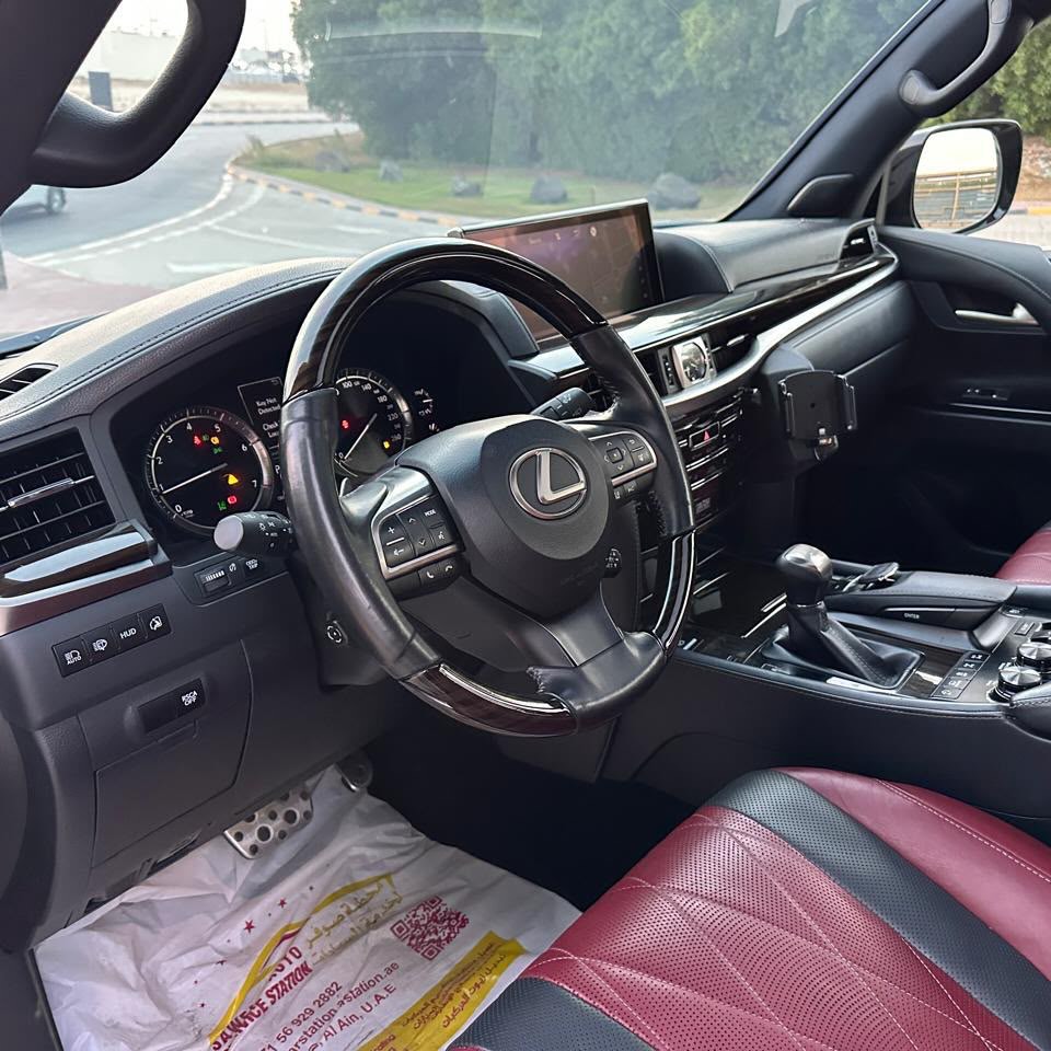 لكزس LX 2019 صورة 7