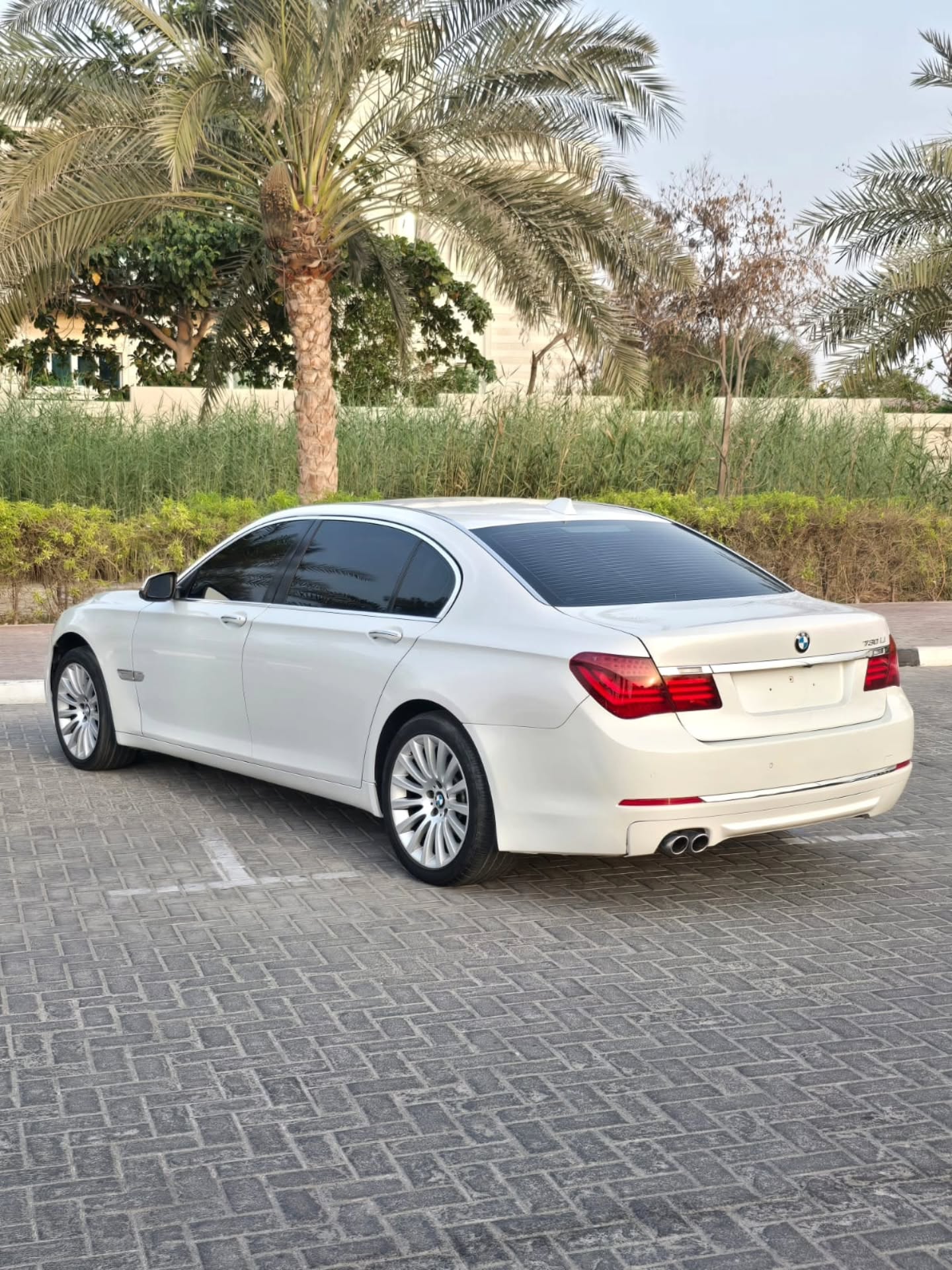 BMW 7 Series 2013 photo 6