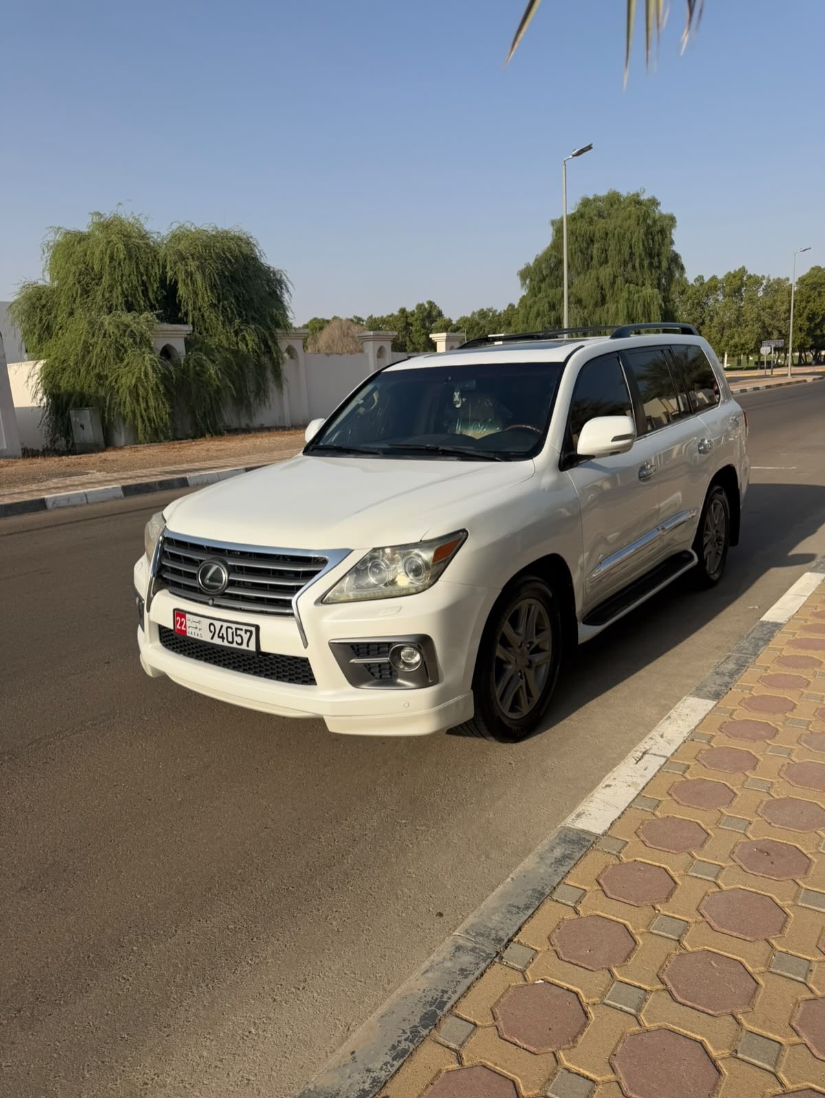لكزس LX 2009 صورة 2