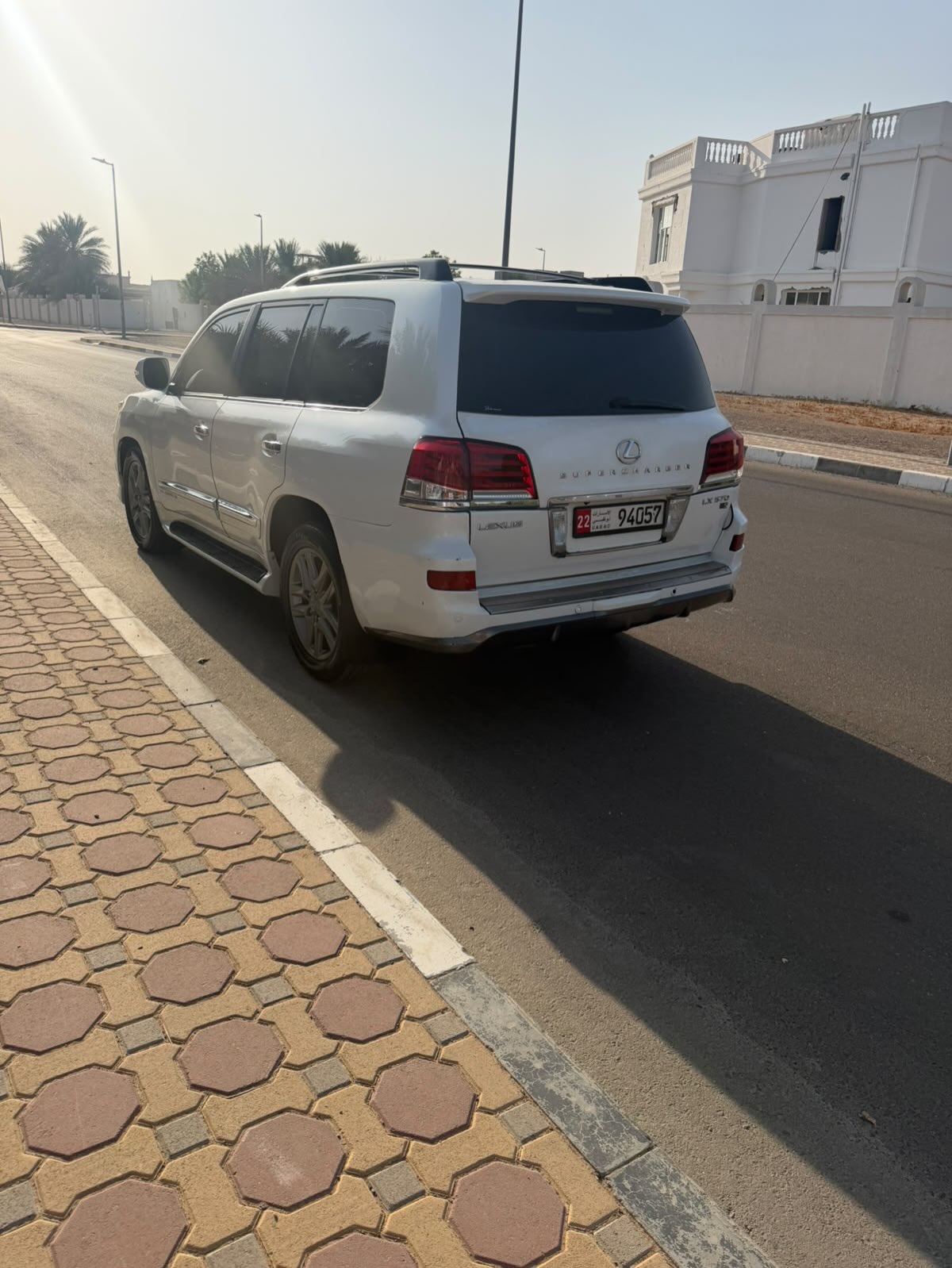 لكزس LX 2009 صورة 3