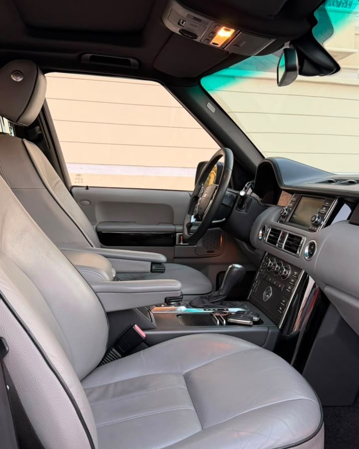 Land Rover Range Rover 2010 photo 4