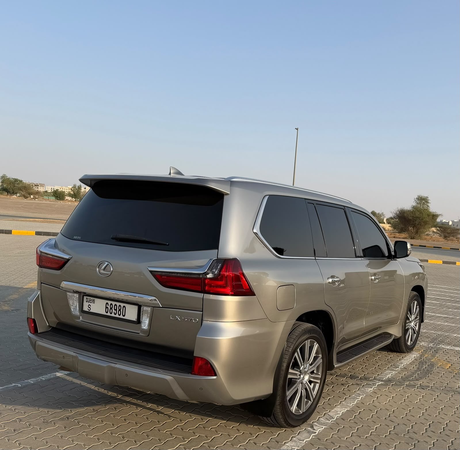 Lexus LX 2016 photo 3