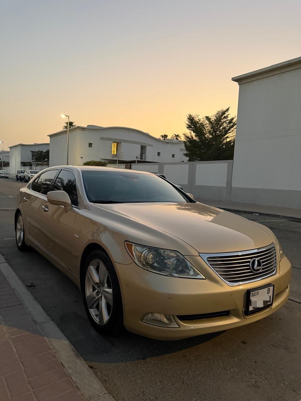 لكزس LS 2007 صورة 3