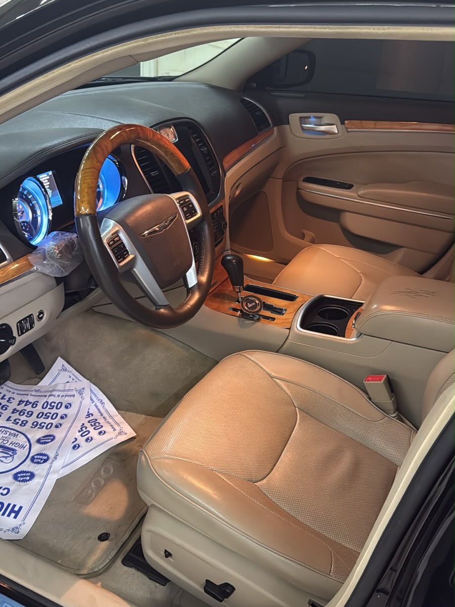 كرايسلر 300 2014 صورة 2