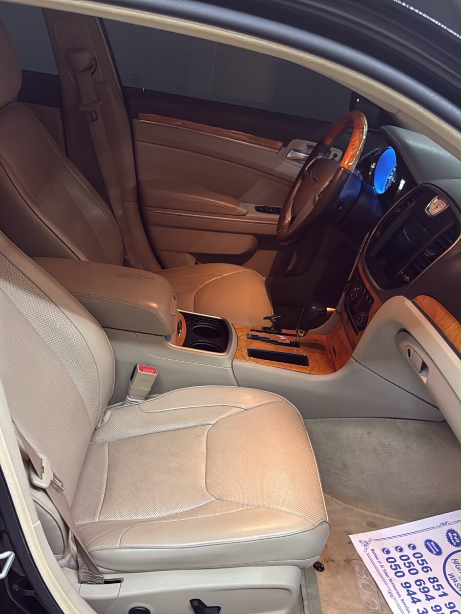 كرايسلر 300 2014 صورة 4