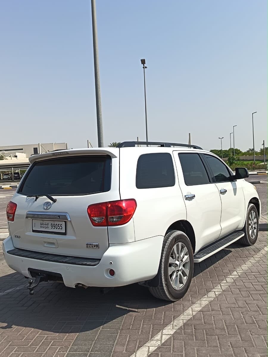 Toyota Sequoia 2014 photo 3