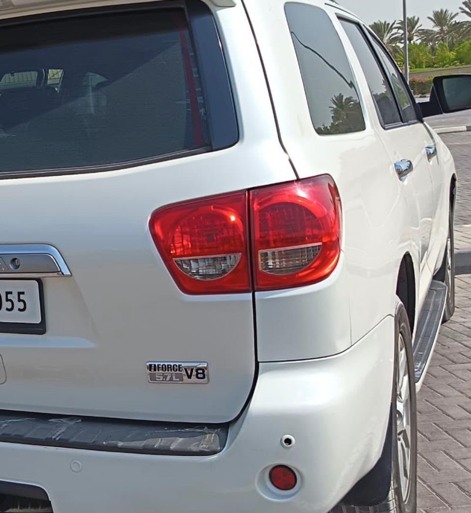 Toyota Sequoia 2014 photo 6