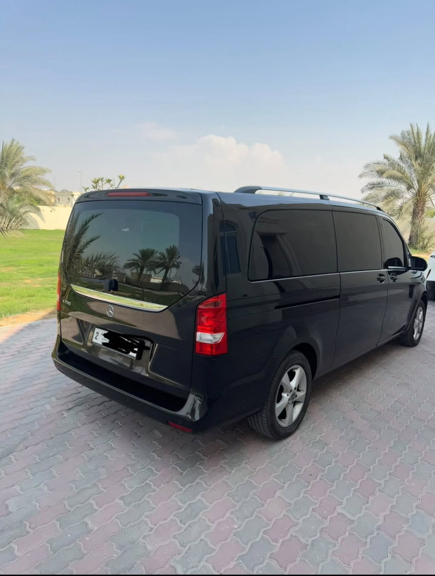 مرسيدس الفئة V 2018 صورة 2