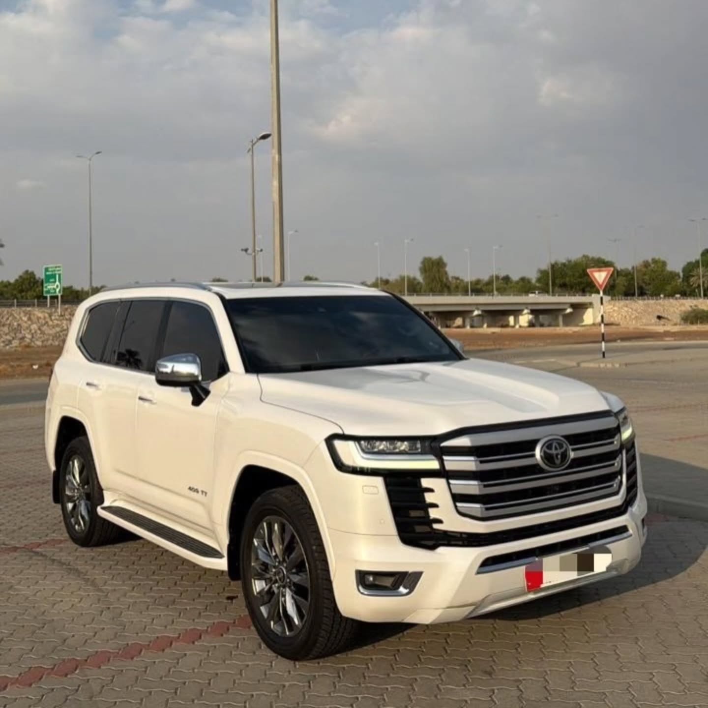 Toyota Land Cruiser 2023 photo 2