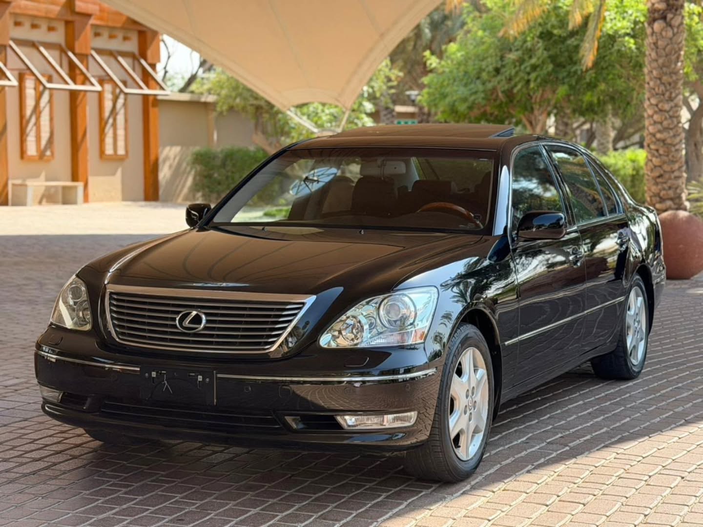 لكزس LS 2004