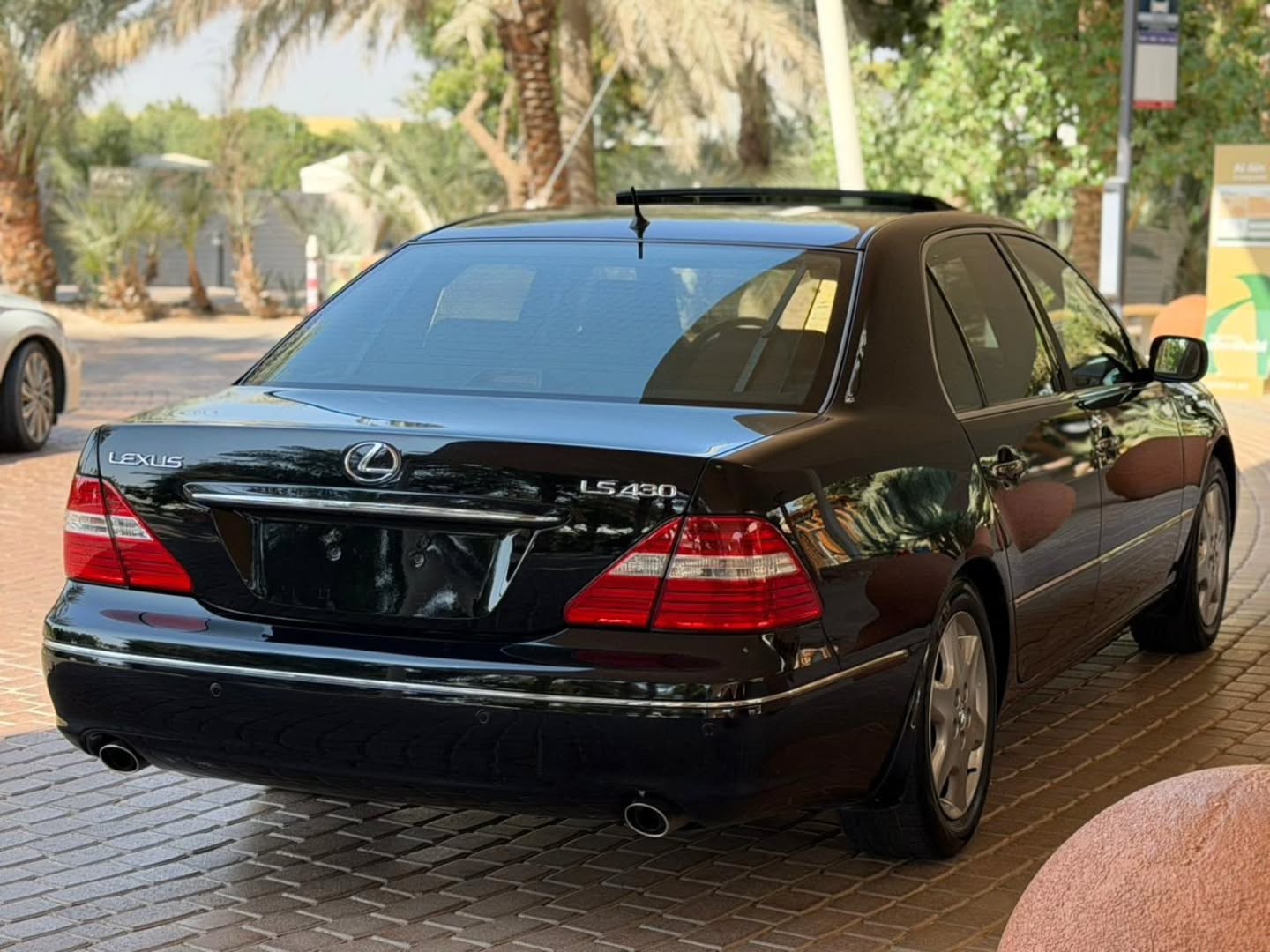 لكزس LS 2004 صورة 3