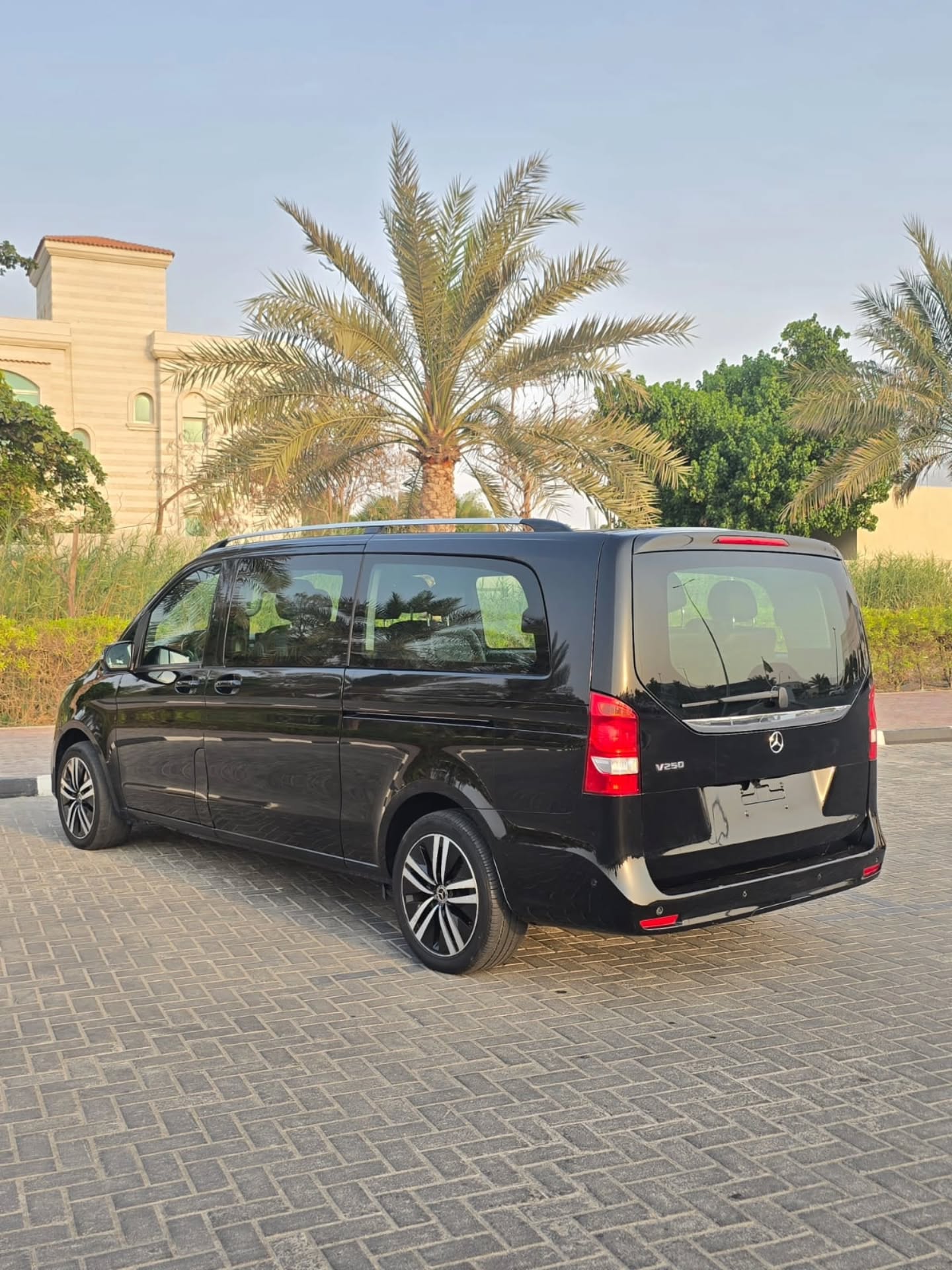مرسيدس الفئة V 2022 صورة 6