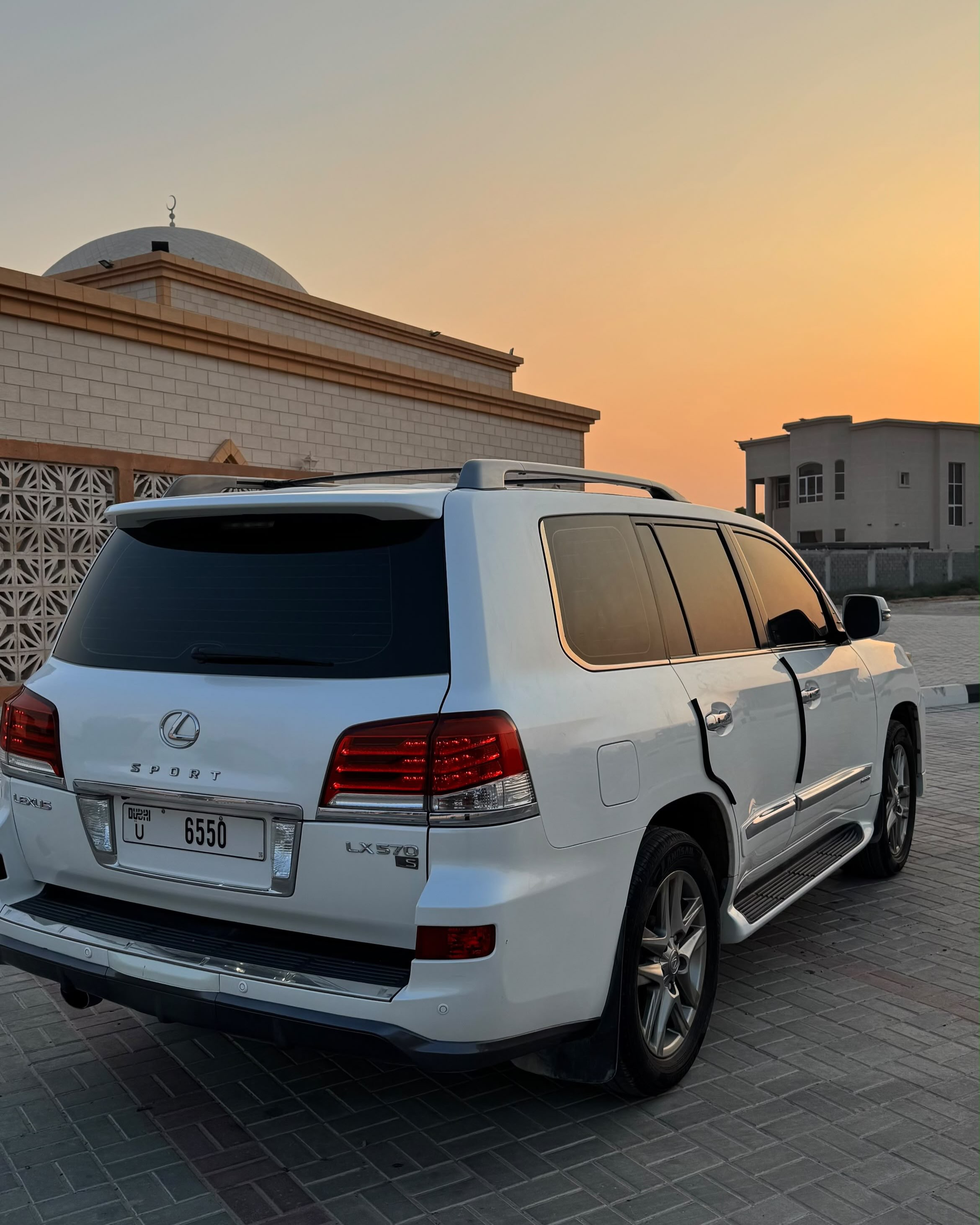 لكزس LX 2013 صورة 8