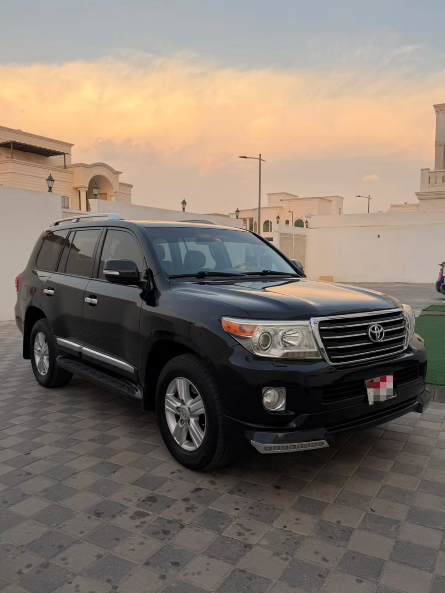 Toyota Land Cruiser 2013 photo 2