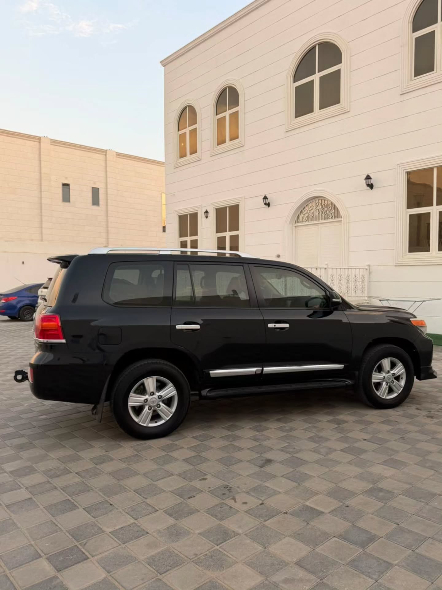Toyota Land Cruiser 2013 photo 5