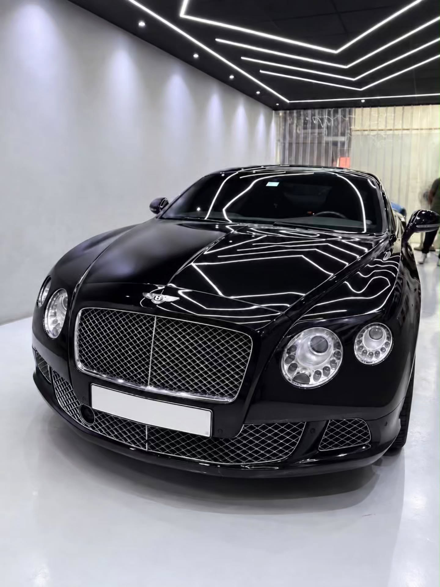 بنتلي كونتيننتال GT 2012