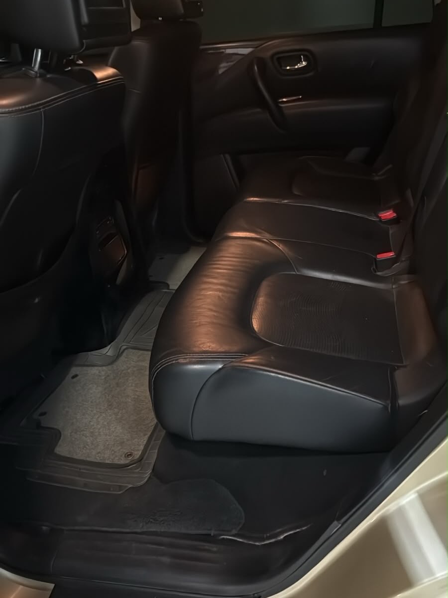 Nissan Patrol 2010 photo 7
