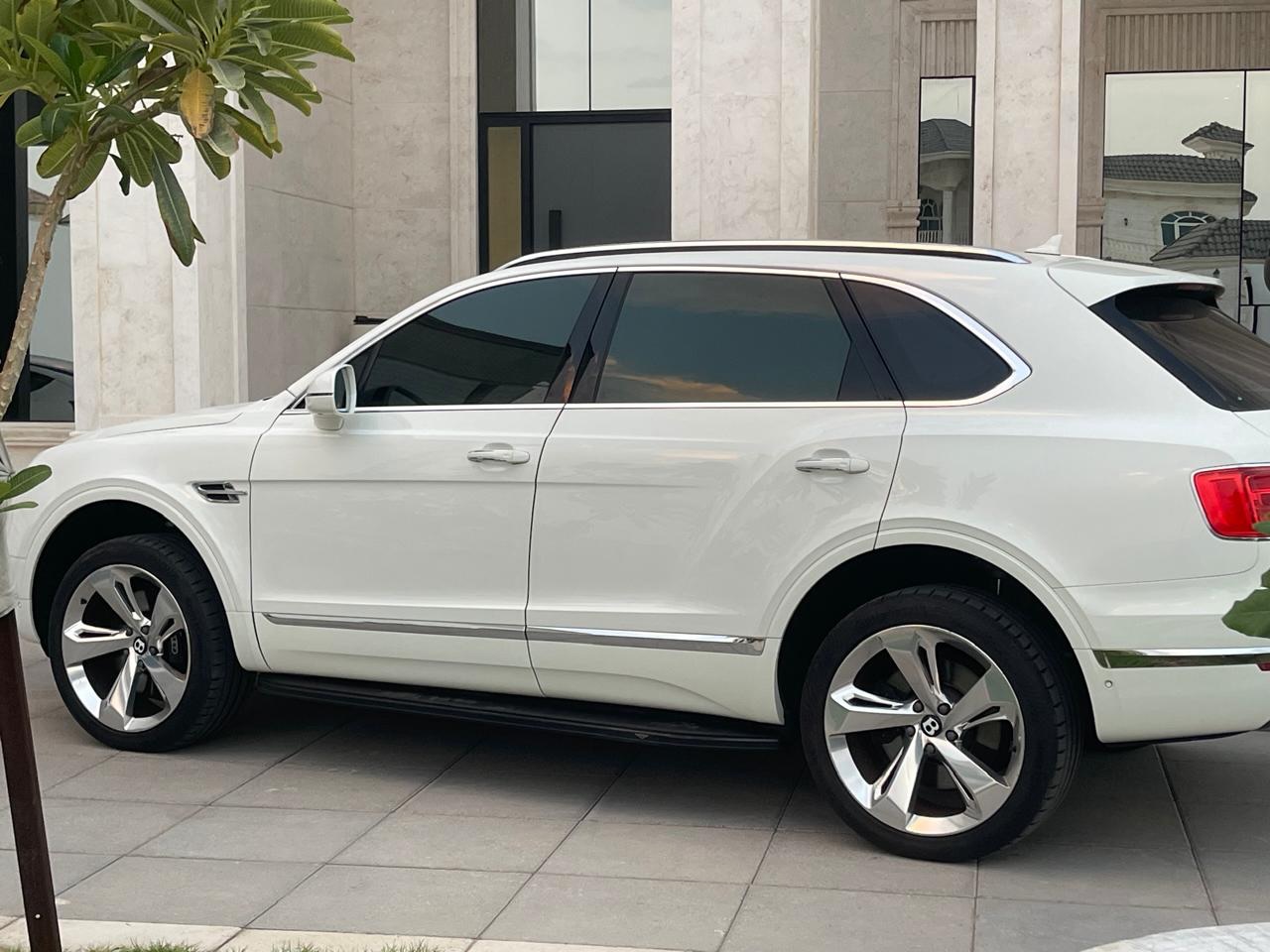 Bentley Bentayga 2018 photo 6