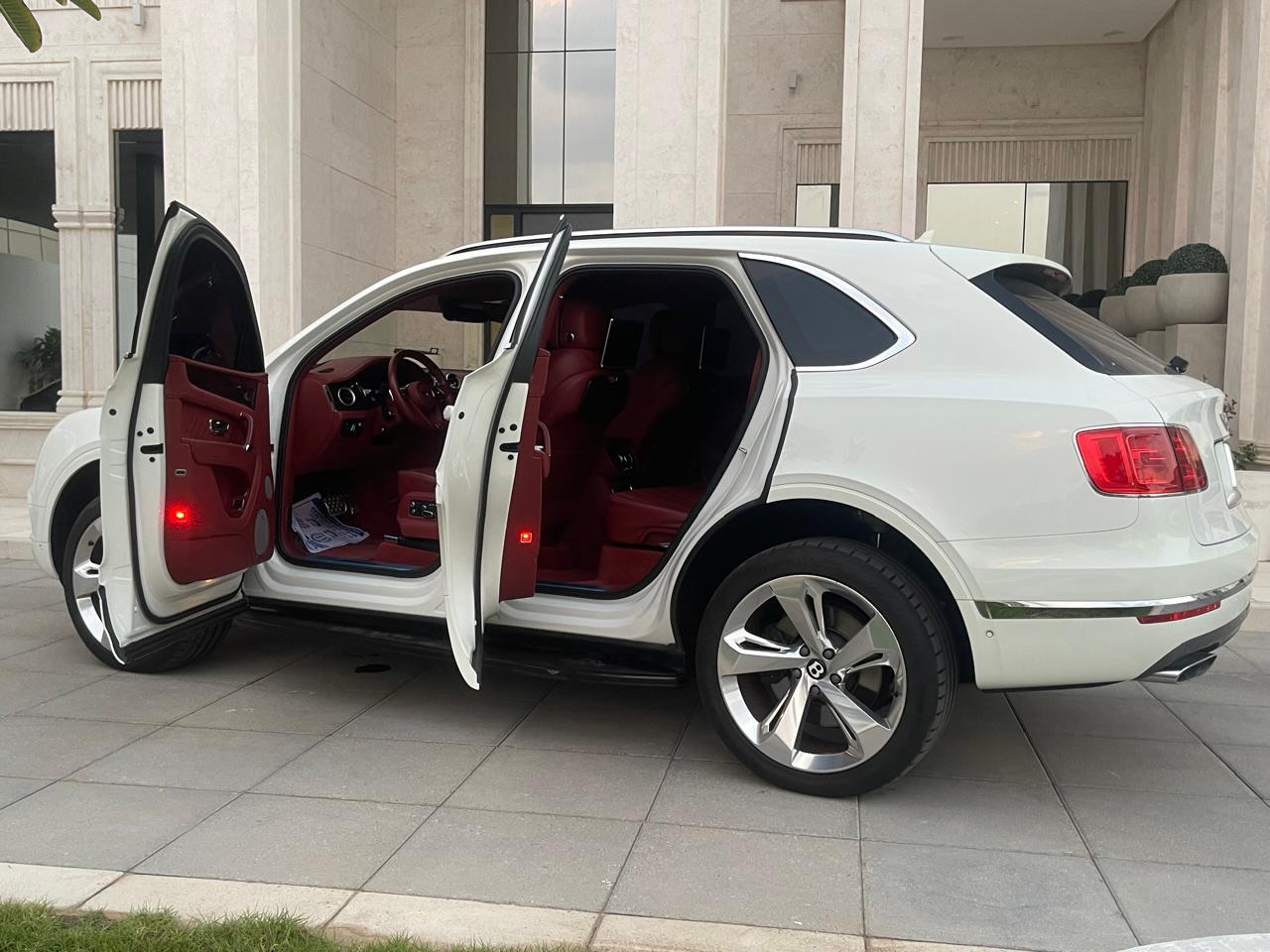 Bentley Bentayga 2018 photo 7