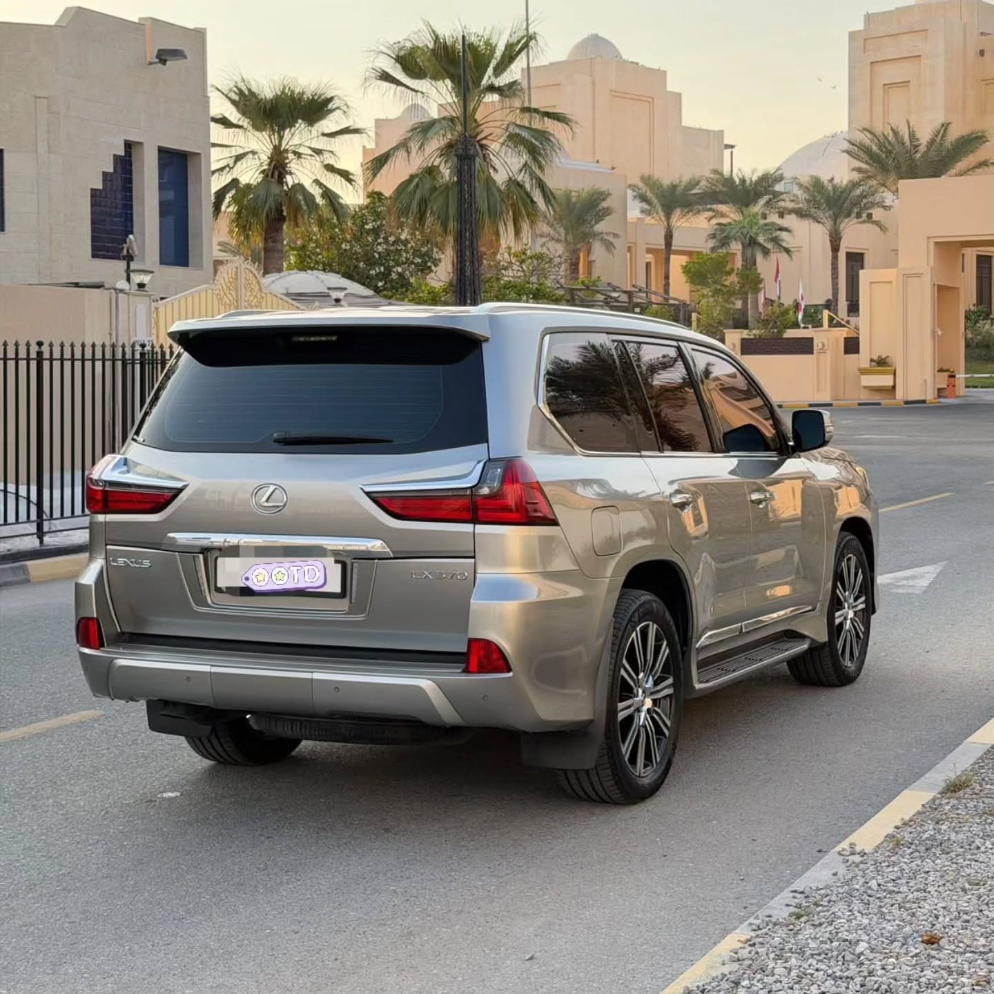 لكزس LX 2018 صورة 4