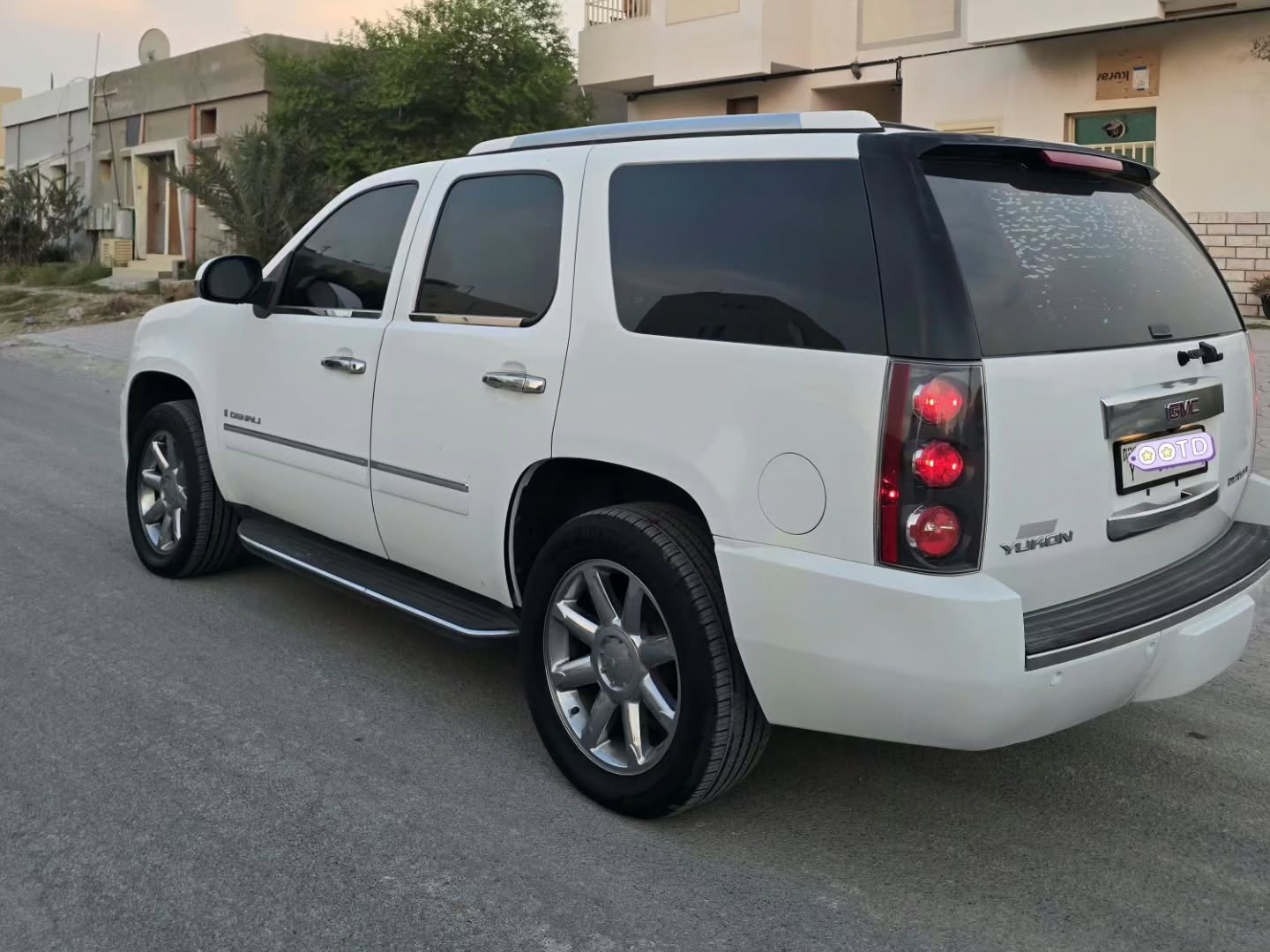 جي إم سي يوكن 2009 صورة 4