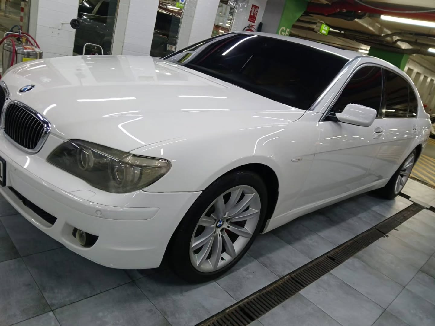 بي إم دبليو الفئة 7 2008