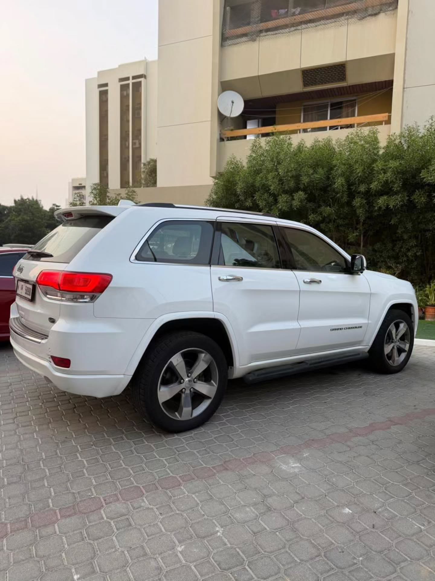 جيب جراند شيروكي 2015 صورة 4