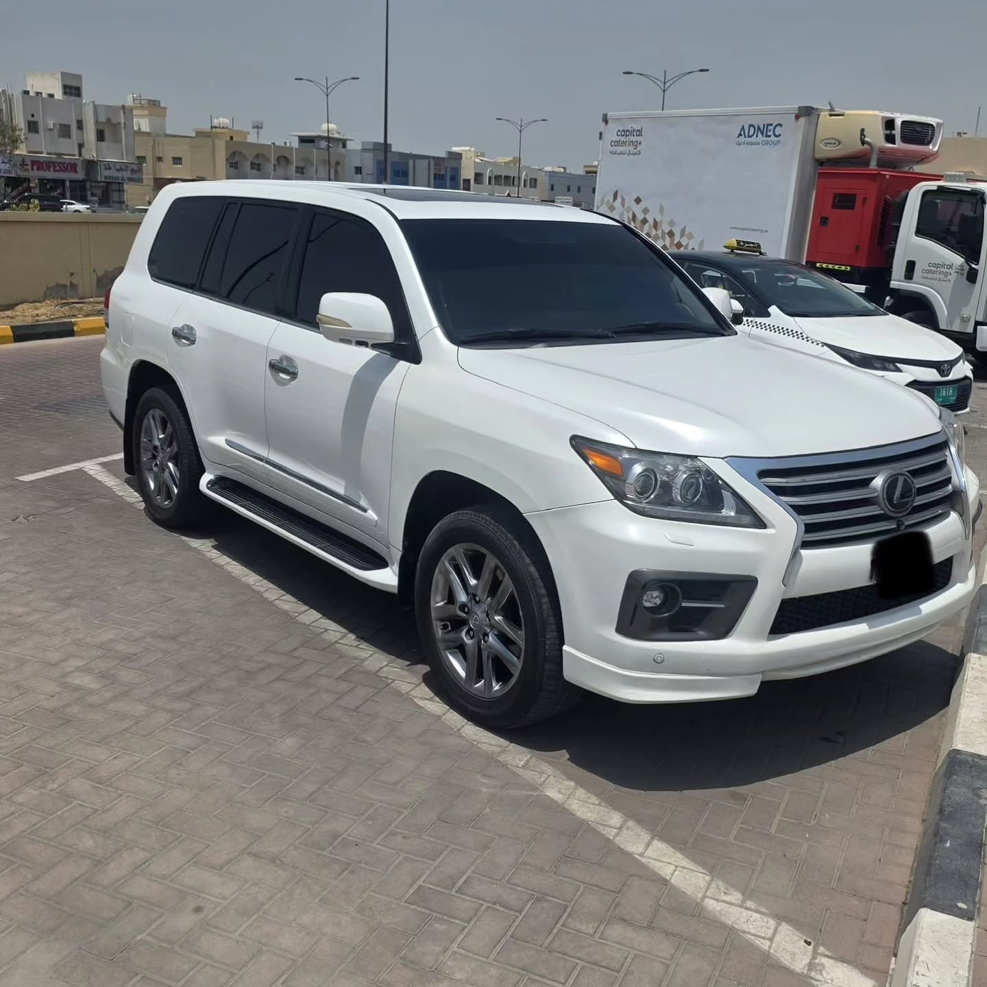لكزس LX 2010