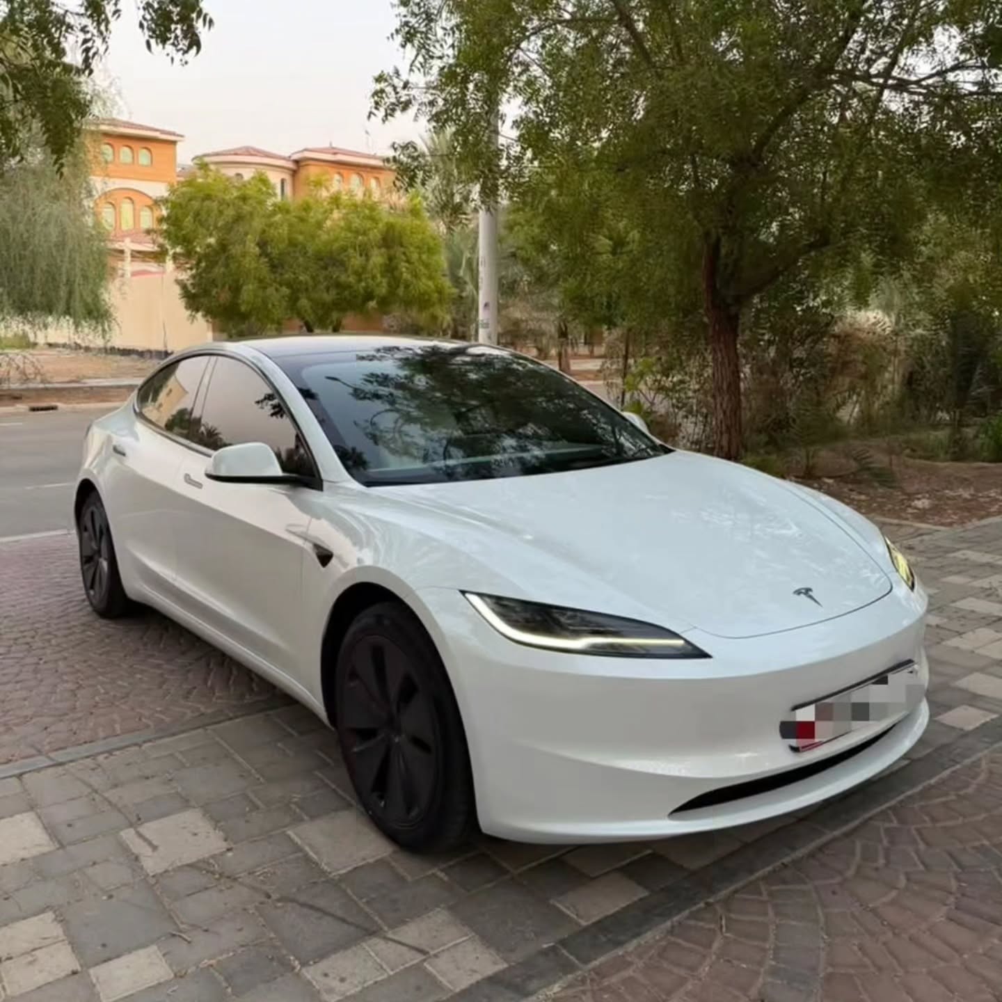 تسلا Model 3 2024 صورة 2