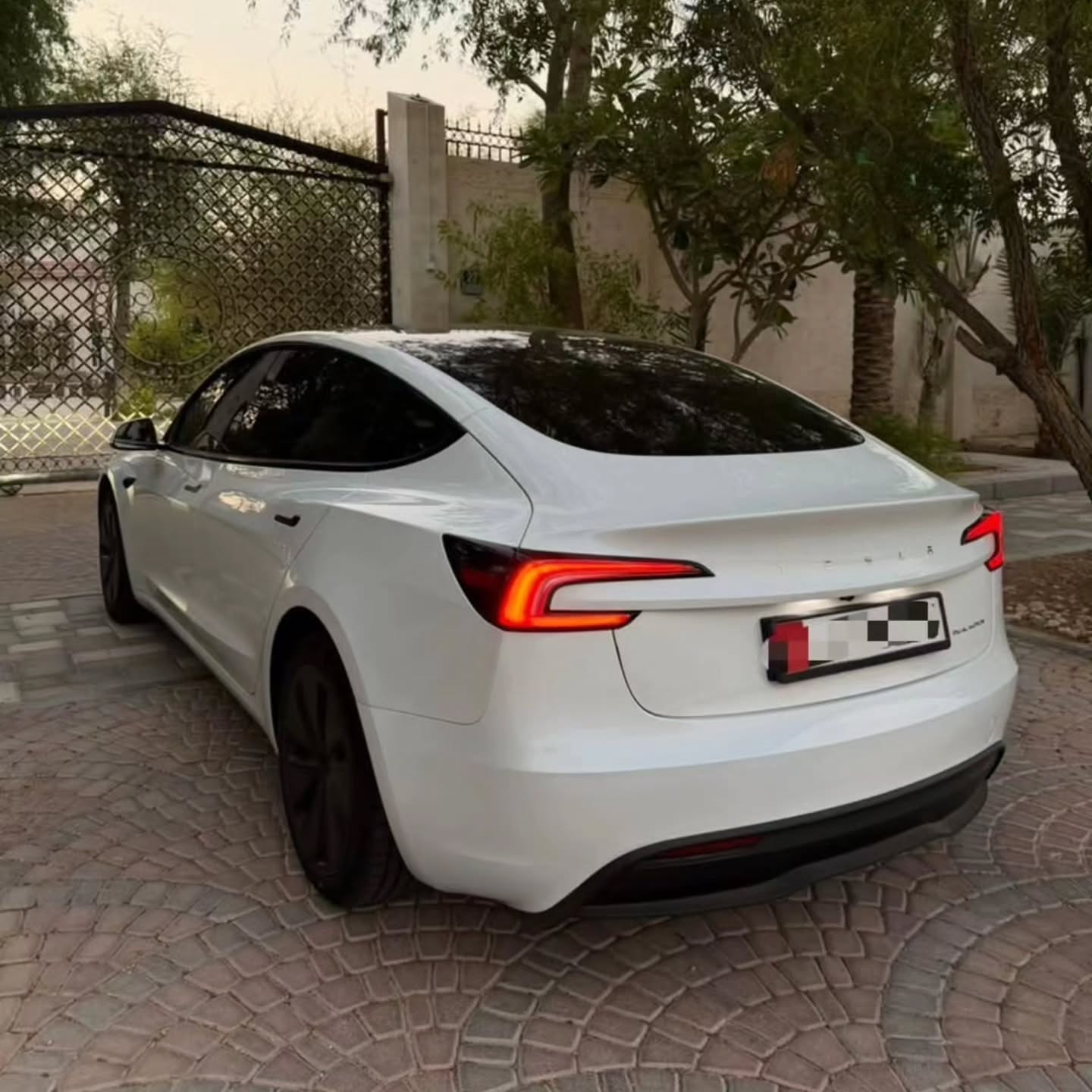 تسلا Model 3 2024 صورة 4