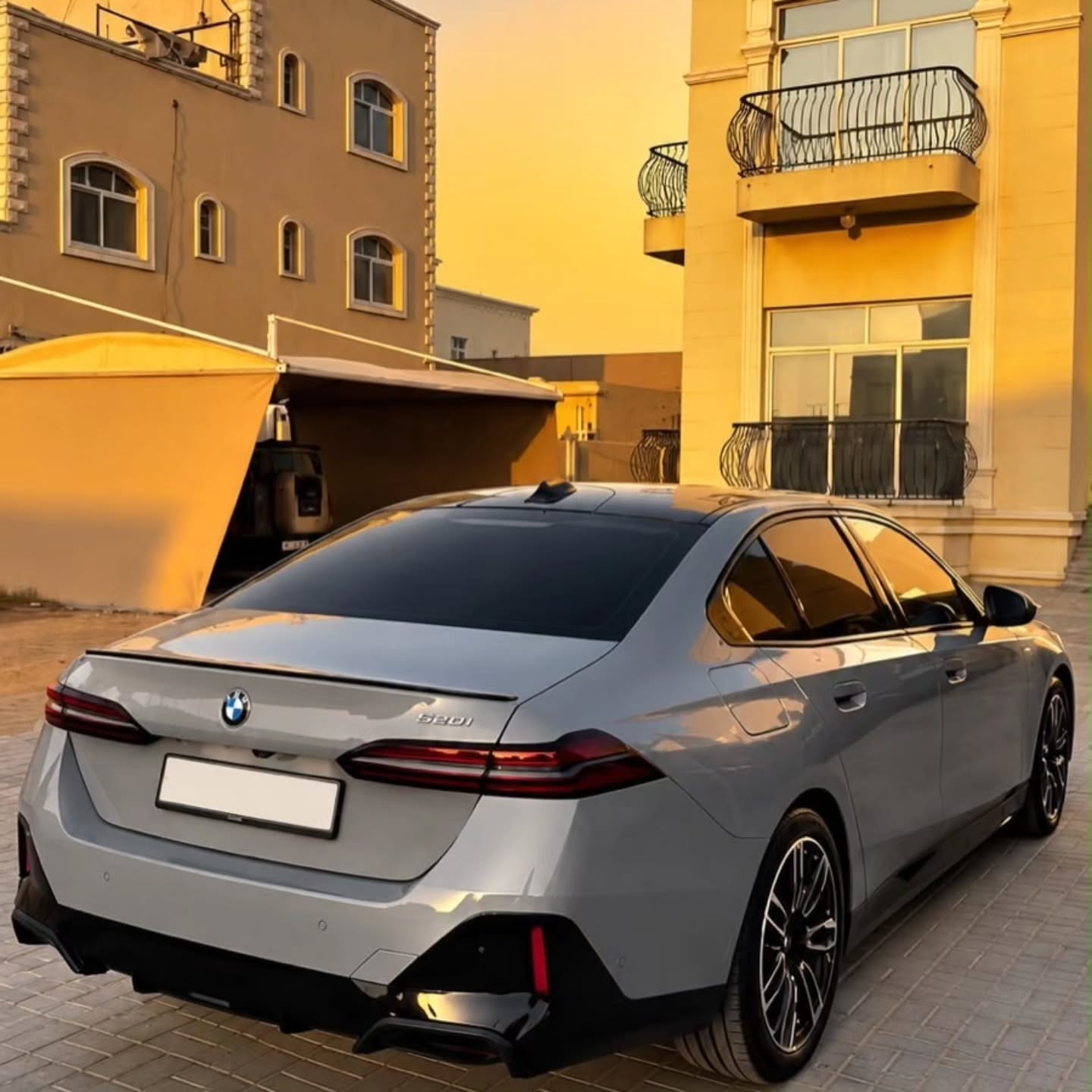بي إم دبليو الفئة 5 2024 صورة 5