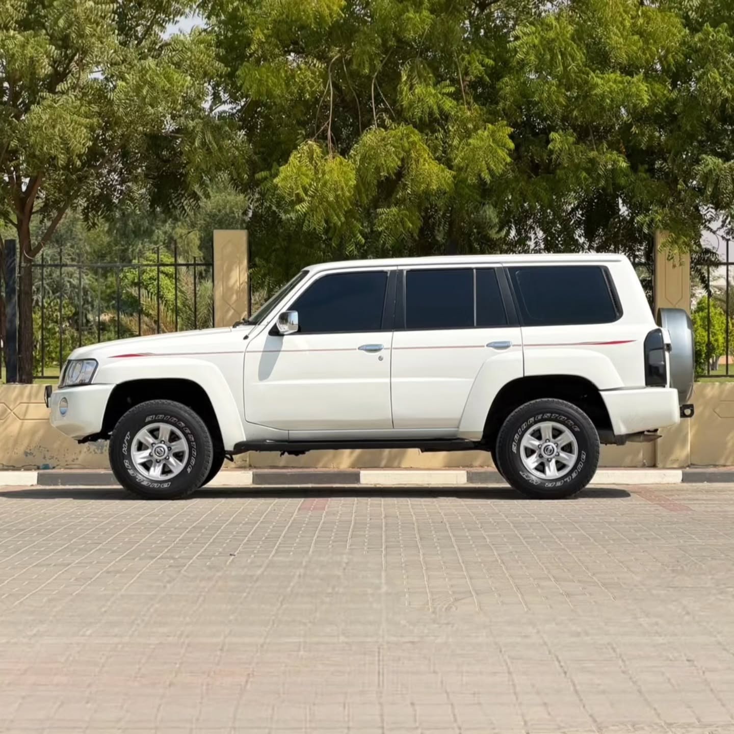 Nissan Patrol Safari 2014 photo 4
