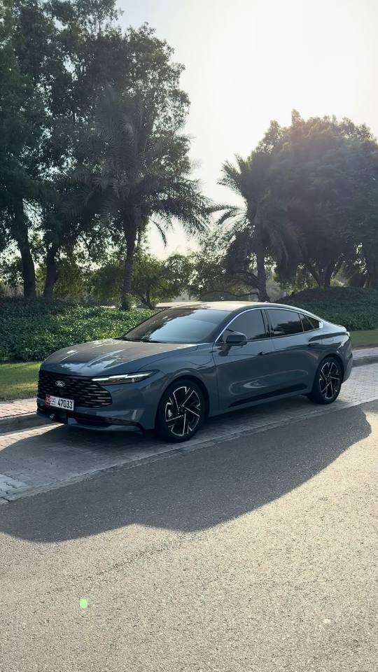 Ford Taurus 2026 photo 2